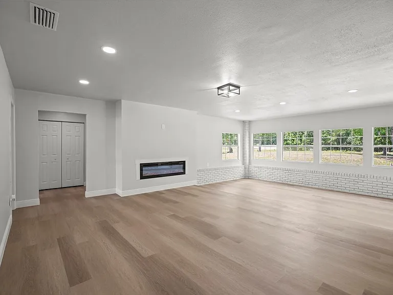 100 Redbud Woods Trl — Photo 18