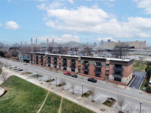 3rd image of 222 Mulberry Street