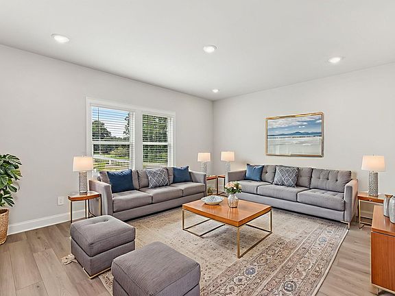 The Ashland floorplan with the Upscale Rustic Linen interior package.