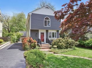 50 Hedges Ave, Chatham, NJ 07928