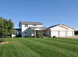 983 Washington Rd, Hartford, WI 53027