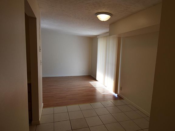 2nd image of 1026 W 24th St #11