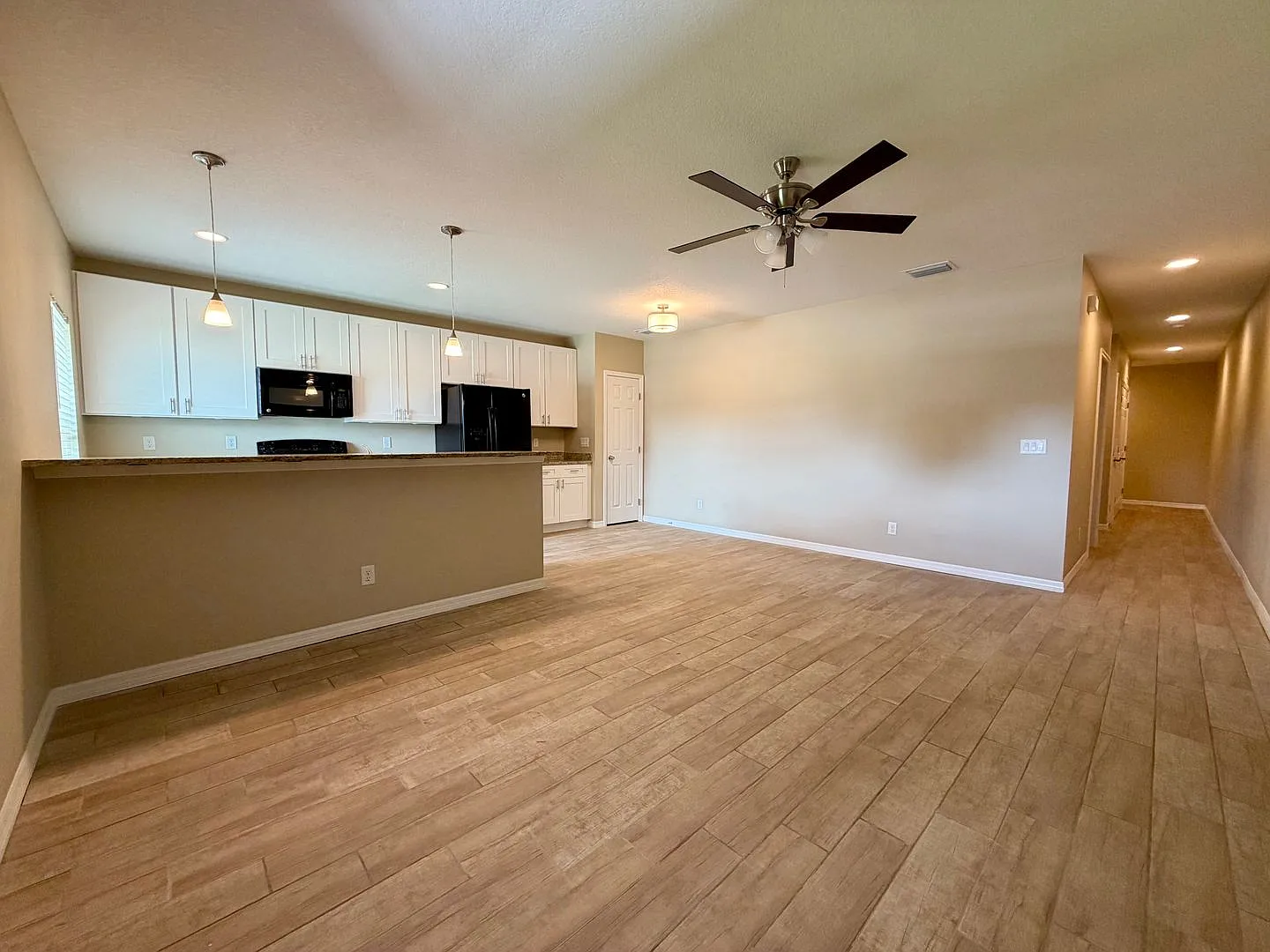 3 Bed 2 Bath — Photo 3