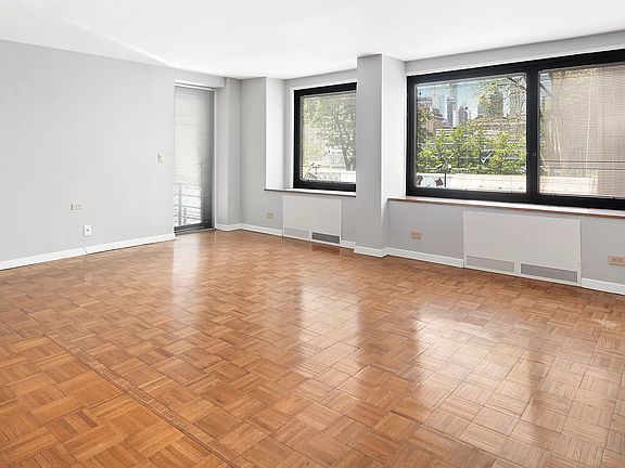 2nd image of 531 Main St Unit 220