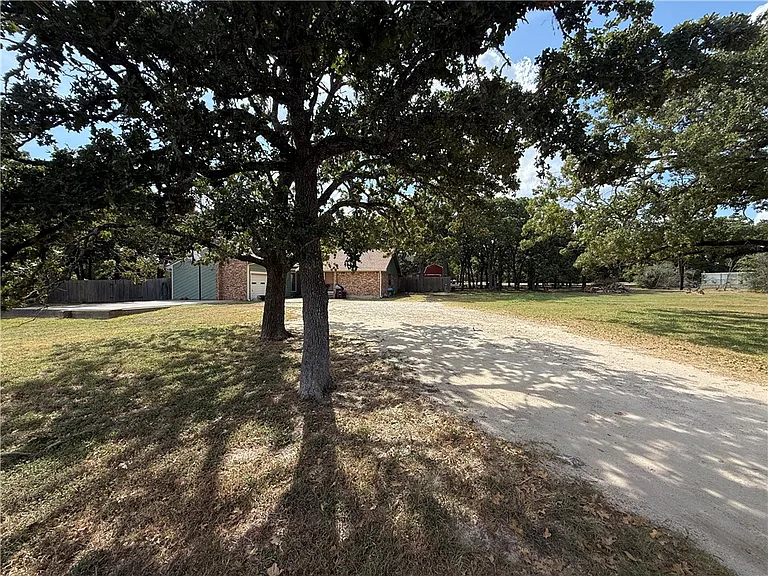 1805 Quail Run — Photo 26