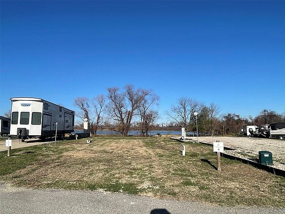 3rd image of LOT 4 Waterfront Rd