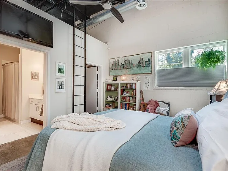 5200 Peachtree Rd #1101 — Photo 5