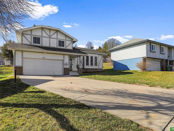 3rd image of 9807 S 21st Cir