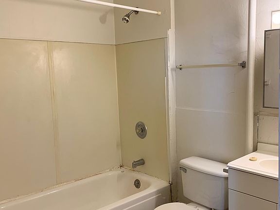 3rd image of 685 S Prospect St APT 1