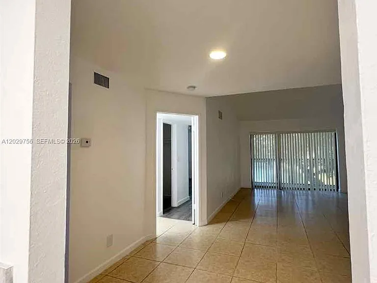 8719 NW 39th St #8719 — Photo 4