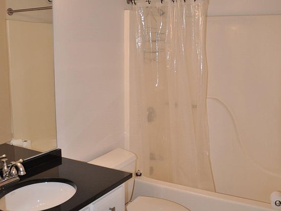 5th image of 1660 N Prospect Ave Unit 1906