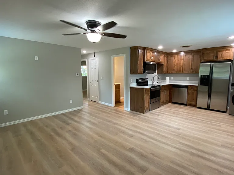 815 N Lydia St — Photo 7