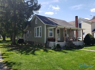 230 E Chestnut St, Wauseon, OH 43567