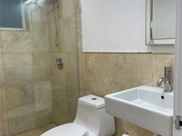 731 6th St #104-E — Photo 14