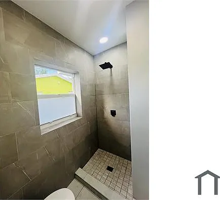 1332 NW 3rd Ave — Photo 10