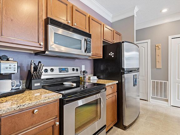 5th image of 6263 Albany Brooke Dr