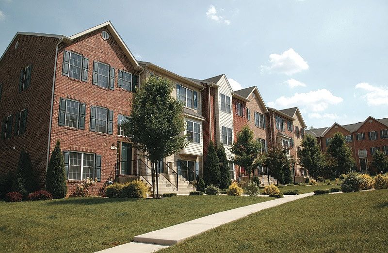 1st image of 1107 Lindsay Ln