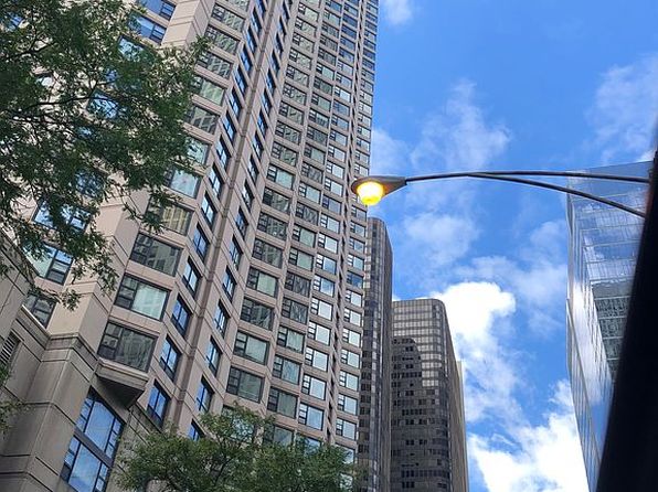 401 E Ontario St APT 406