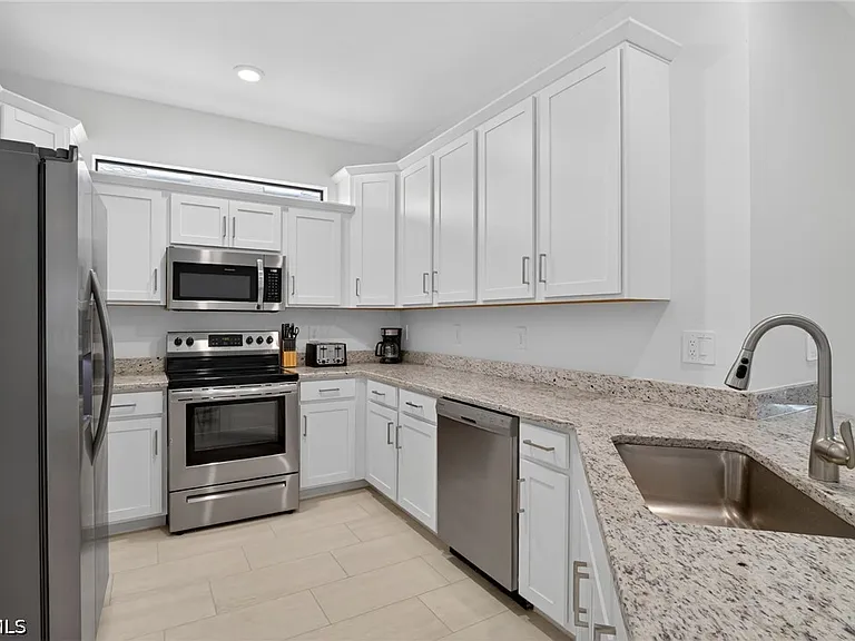 14008 Hunter Oak Dr — Photo 12