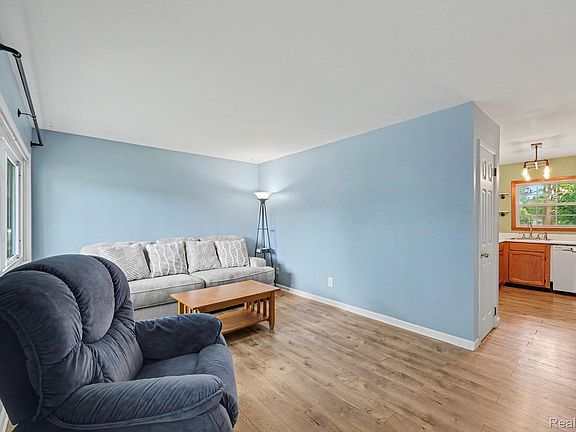 5th image of 3376 Chalice Rd