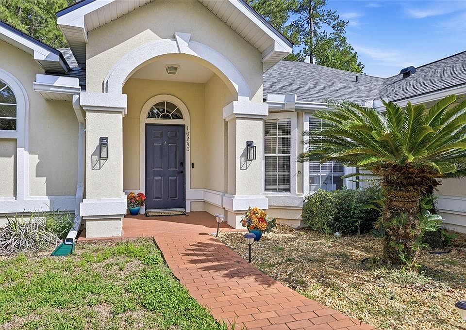 1st image of 10240 NW 11th Ln