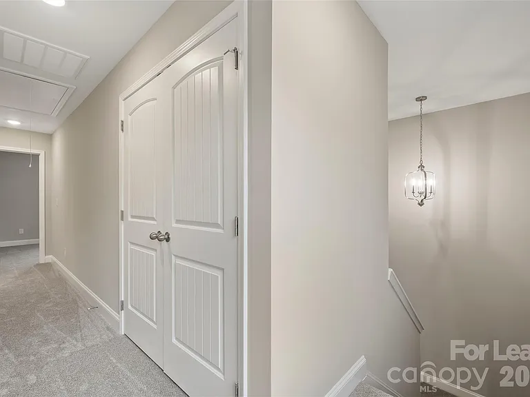1007 Sioux St — Photo 13