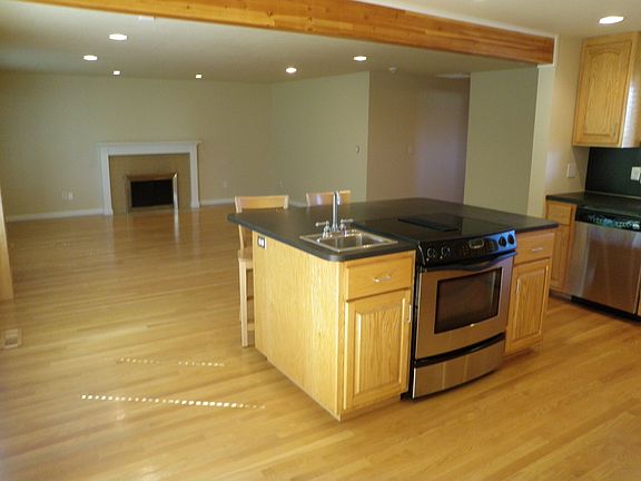 4th image of 3230 214th St SW