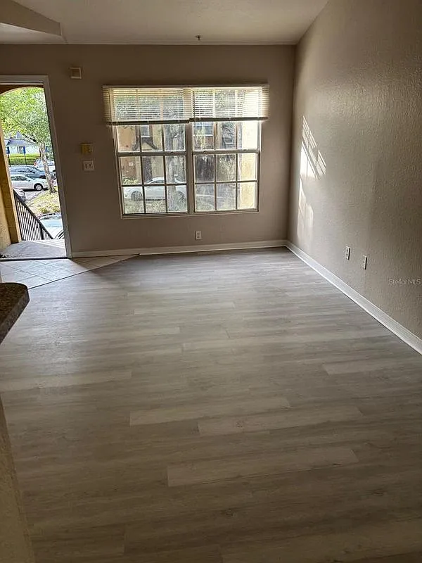 1 bed, 1.0 bath, 499 sqft, $1,100 — Photo 3