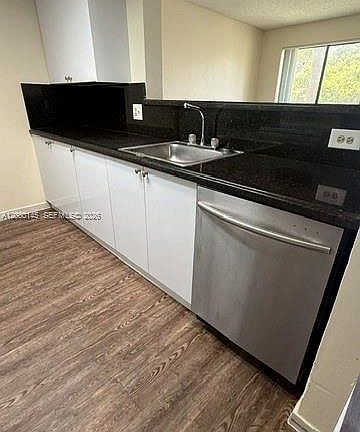 3rd image of 3272 Coral Lake Ln #3272