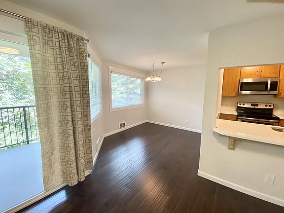 5th image of 830 Kirkland Way APT 303