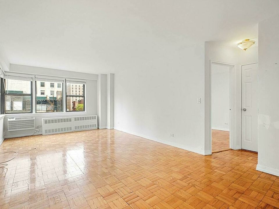1st image of 200 E 15th St APT 6G