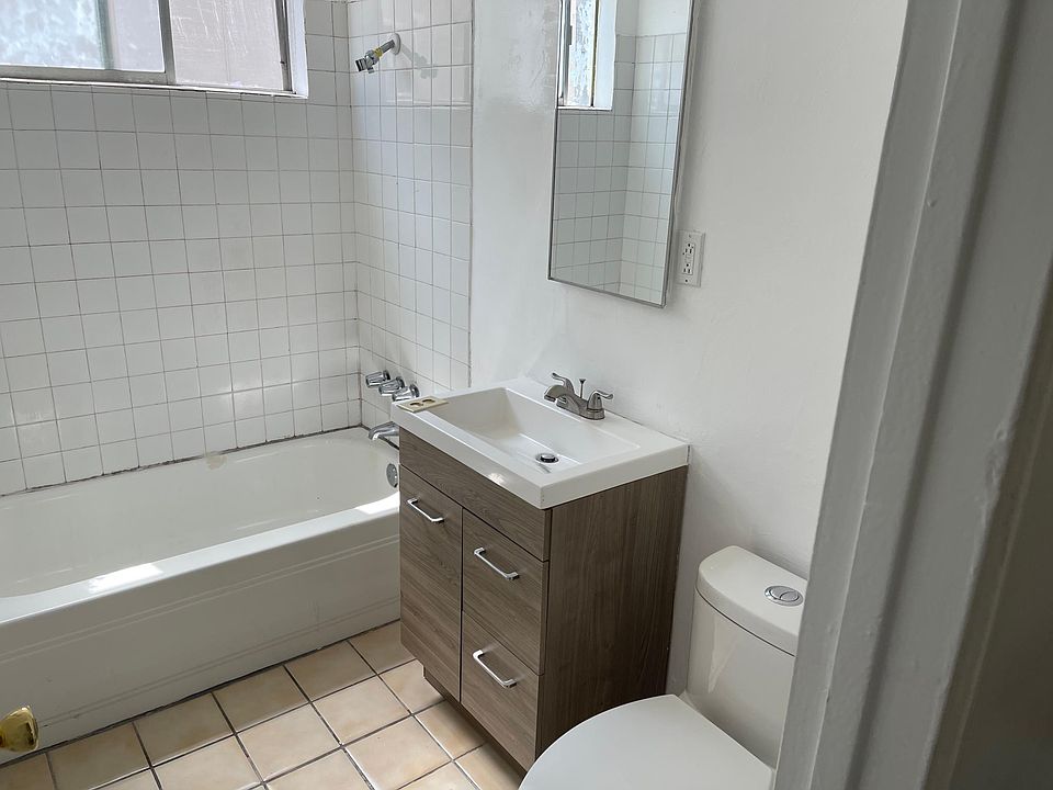 1st image of 1310 W 227th St #16