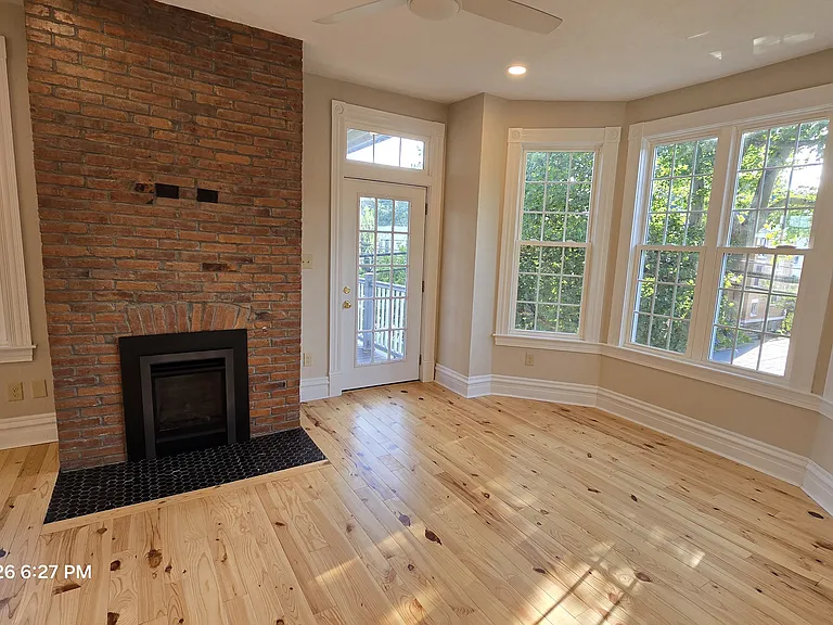 208 Center Ave #2 — Photo 8