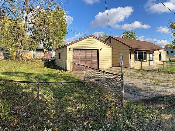 4th image of 2351 Kildare Ave