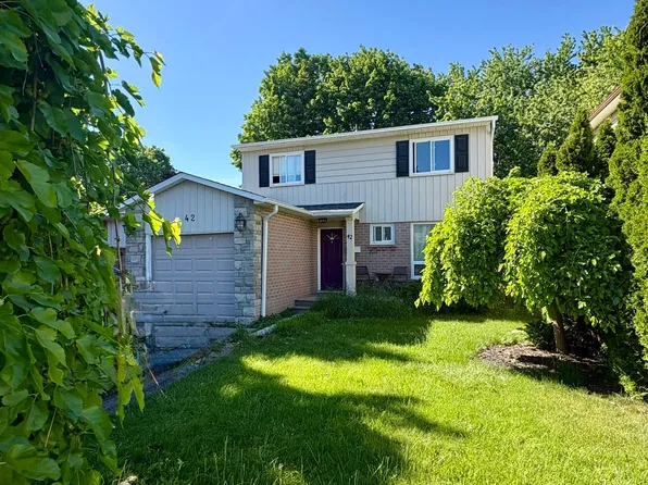 42 Peacock Blvd, Pt Hope, ON L1A 2X4