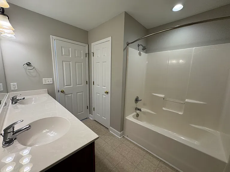 216 Biddeford Pl — Photo 28