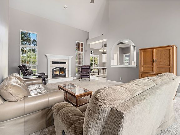 5th image of 4411 W Arlington Dr