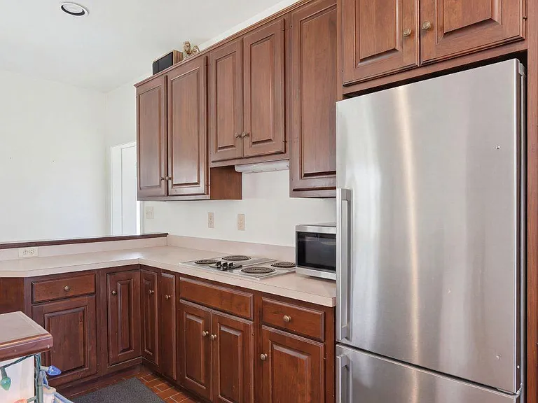 1140 Cheston Ln — Photo 40