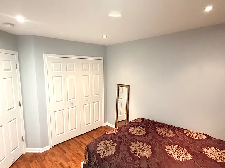 172 N East River Rd — Photo 33