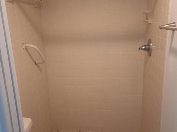 5th image of 1011 Clearmont St NE #2042