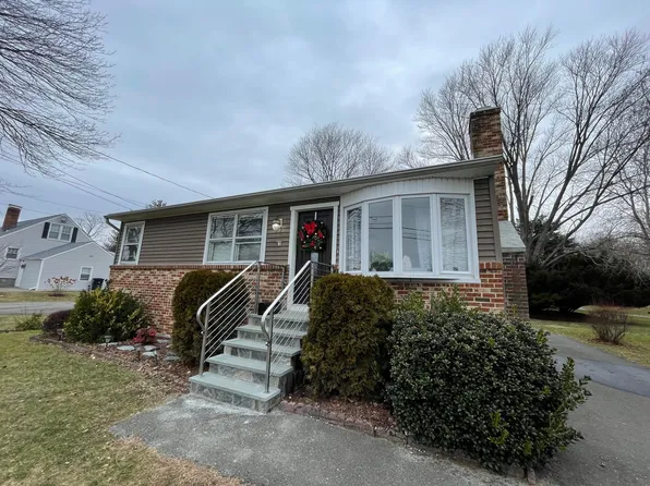 67 Locust St, Milford, CT 06461