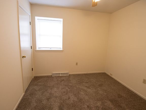 5th image of 4819 E Meadow Lark Ln #B