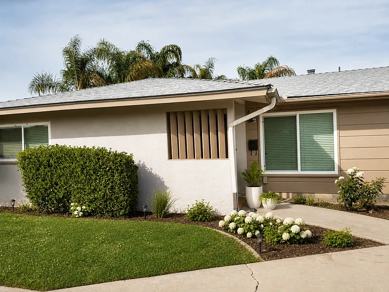 2044 Mayfair Dr W — Photo 14