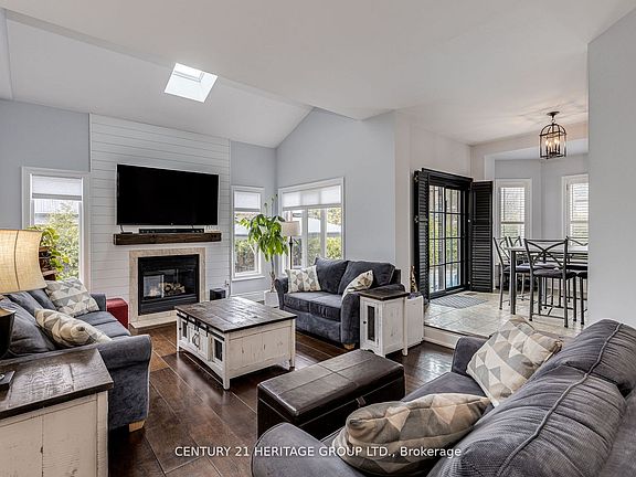 5th image of 673 Chaleur Pl