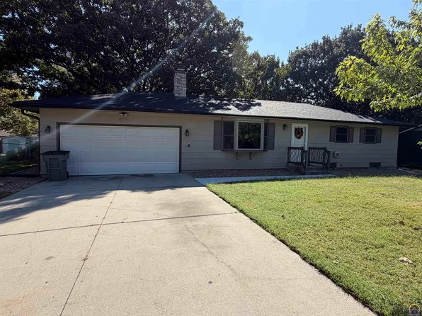 1010 Thompson St, Emporia, KS 66801