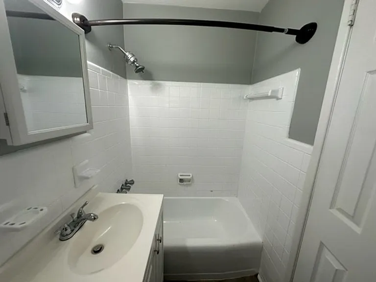 4246&4300 Seagrape Dr #4249-4301 — Photo 21