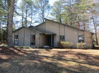 2087 Walden Park Dr, Snellville, GA 30078