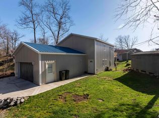 13375 Lakeview Dr, Creal Springs, IL 62922