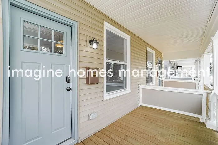 886 E Fulton St #1 — Photo 13