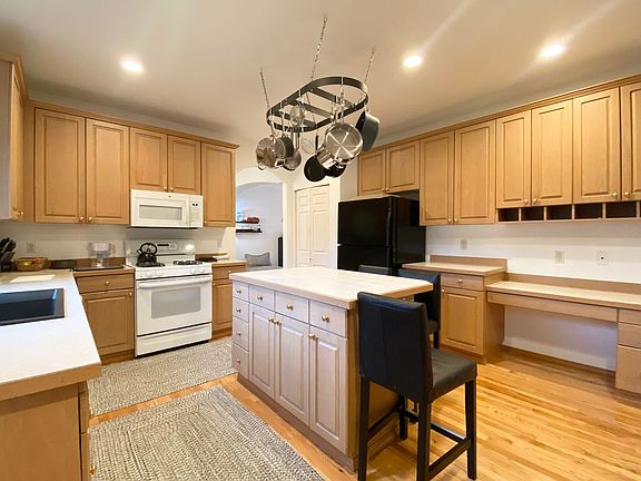 3rd image of 6005 Olive Ave SE